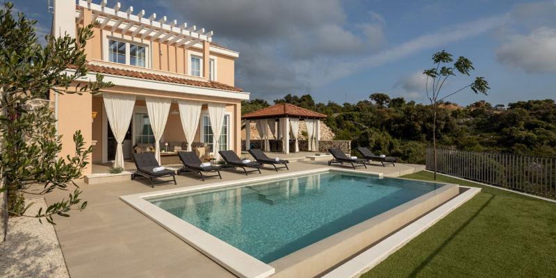 Timeless Elegance  with sea views  